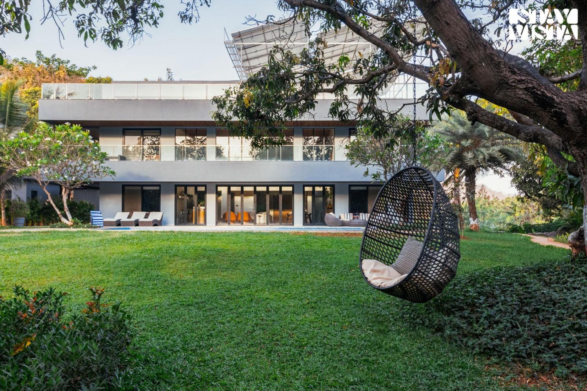 Reflection House By Stayvista With Pool, Terrace Bar, Indoor Games & Exquisite Interiors In A Nutshell Alībāg Exteriör bild